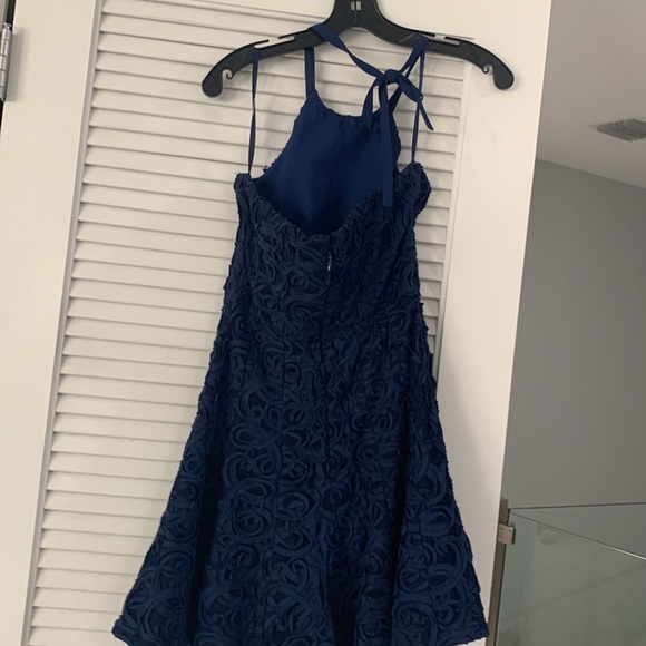 BCBG Blue Evening Dress in Size 2 - Picture 4 of 10